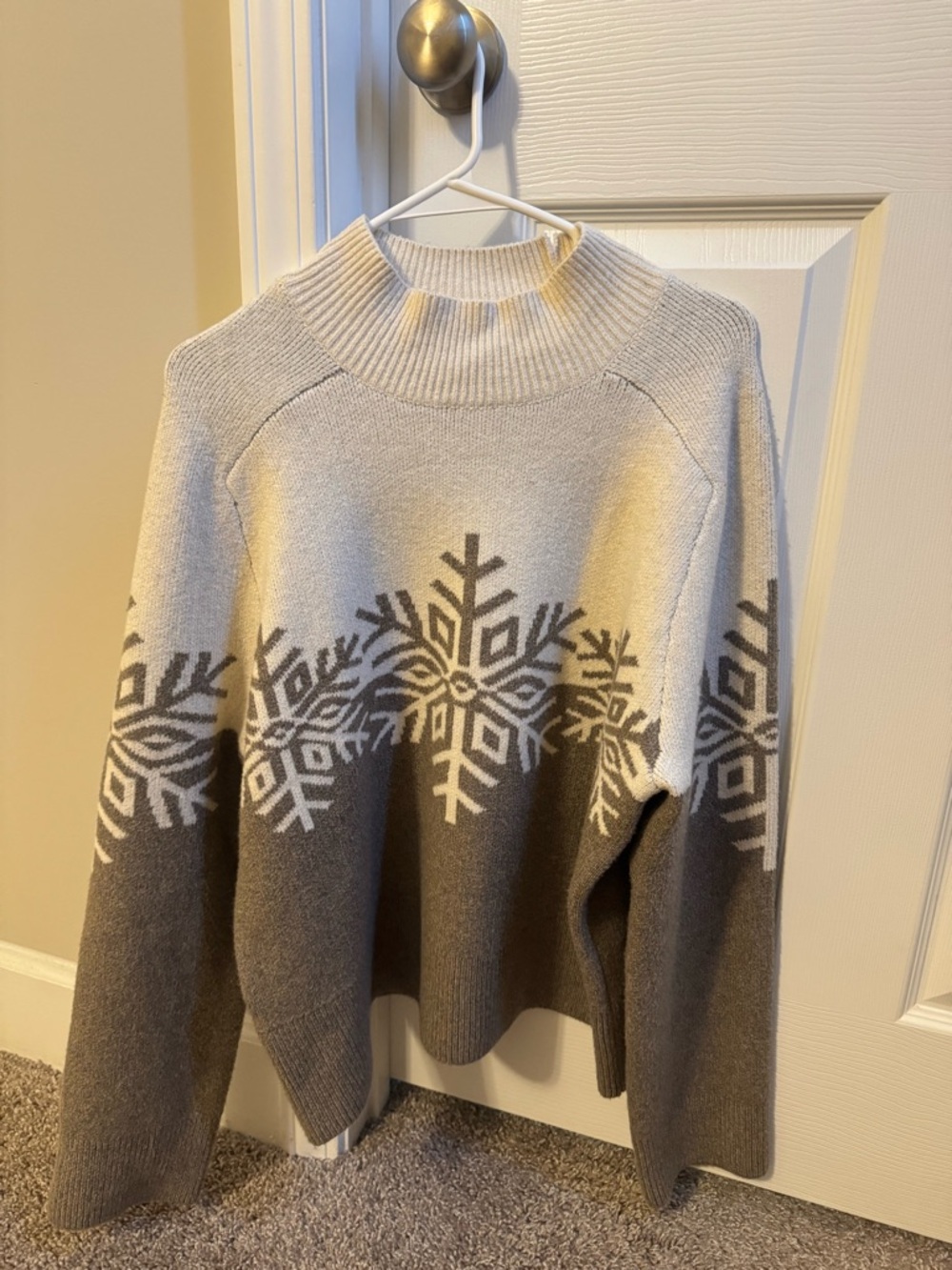 LOFT Cream & Gray Snowflake Colorblock Turtleneck Sweater